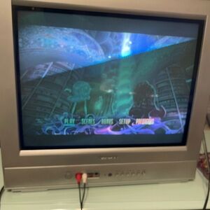 Daewoo 20" DTQ-20U4SC Component S-Video RCA Stereo Flat CRT TV